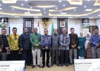 Bamus dan Bapemperda DPRD Jambi Kunjungi DPRD Sumbar