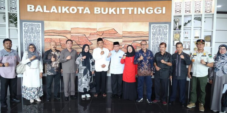 Lakukan Kunjungan Kerja ke Bukittinggi, Komisi I DPRD Sumbar Ajak Semua Unsur Sukseskan Pilkada