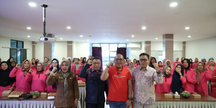 Buka Pelatihan Membuat Kue Bagi WRSE, Ketua DPRD Sumbar Dorong Perempuan untuk Mandiri