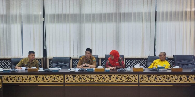 Mahasiswa Fakultas Hukum UBH Kuliah Lapangan ke DPRD Sumbar