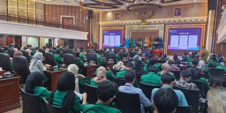 Sekretaris DPRD Sumbar, Raflis Sambut Kuliah Lapangan Mahasiswa UNAND