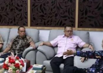 Sekretaris DPRD Sumbar, Raflis Terangkan Giat DPRD Sumbar pada Anggota DPRD Jambi