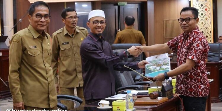 DPRD Sumbar Bahas Dua Ranperda Untuk Disahkan Menjadi Perda