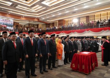 65 Anggota DPRD Sumbar Periode 2024-2029 Resmi Dilantik