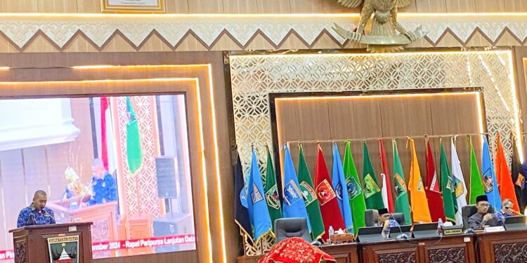 DPRD Sumbar Umumkan Pimpinan dan Tetapkan Fraksi-fraksi