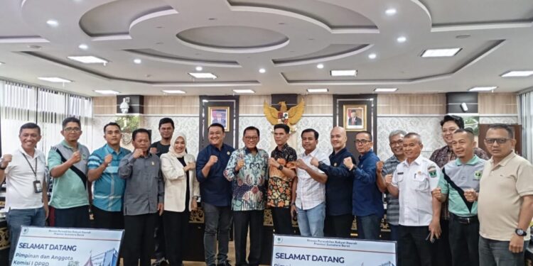 Komisi I DPRD Kabupaten Bungo Studi Terkait Pelayanan dan Perizinan ke DPRD Sumbar
