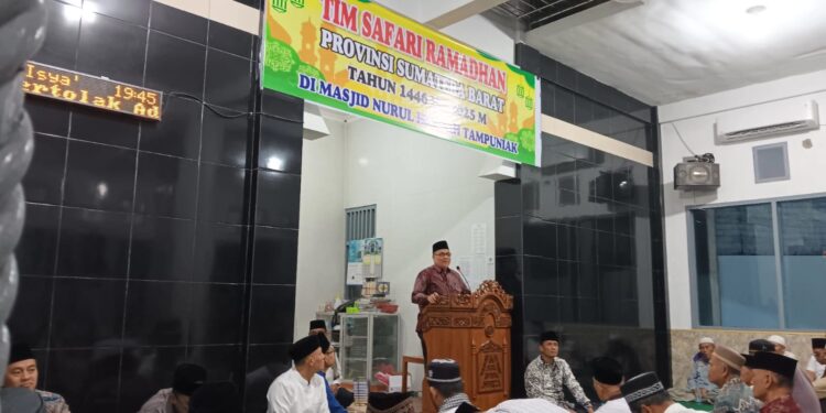 Safari Ramadhan, Ketua DPRD Sumbar Muhidi Ajak Masyarakat Dekatkan Diri Kepada Allah