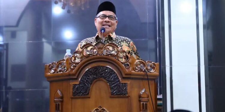 Ketua DPRD Sumbar Berikan Tausyiah Agama di Masjid Al Manar Dadok Tunggul Hitam