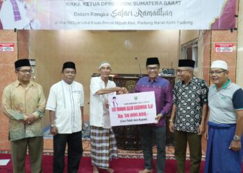 Evi Yandri Salurkan Bantuan Rp 50 Juta untuk Masjid Syariatul Ihsan