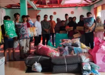Anggota DPRD Sumbar Bagas Bantu Korban Kebakaran Panti Asuhan Nurul Iman Enam Berlian