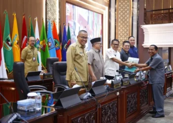 Rapat Paripurna DPRD Sumbar, Fraksi Sampaikan Beragam Pandangan
